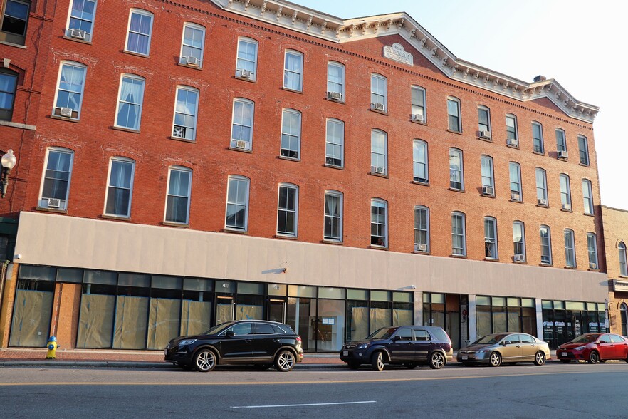 218-230 Essex St, Lawrence, MA for sale - Building Photo - Image 1 of 1