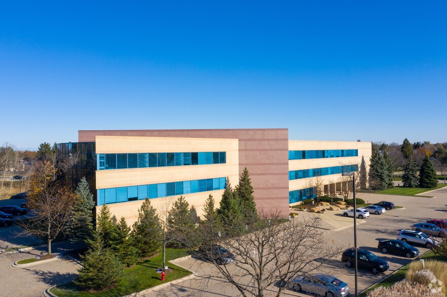 600 N Buffalo Grove Rd, Buffalo Grove, IL for rent - Building Photo - Image 2 of 9