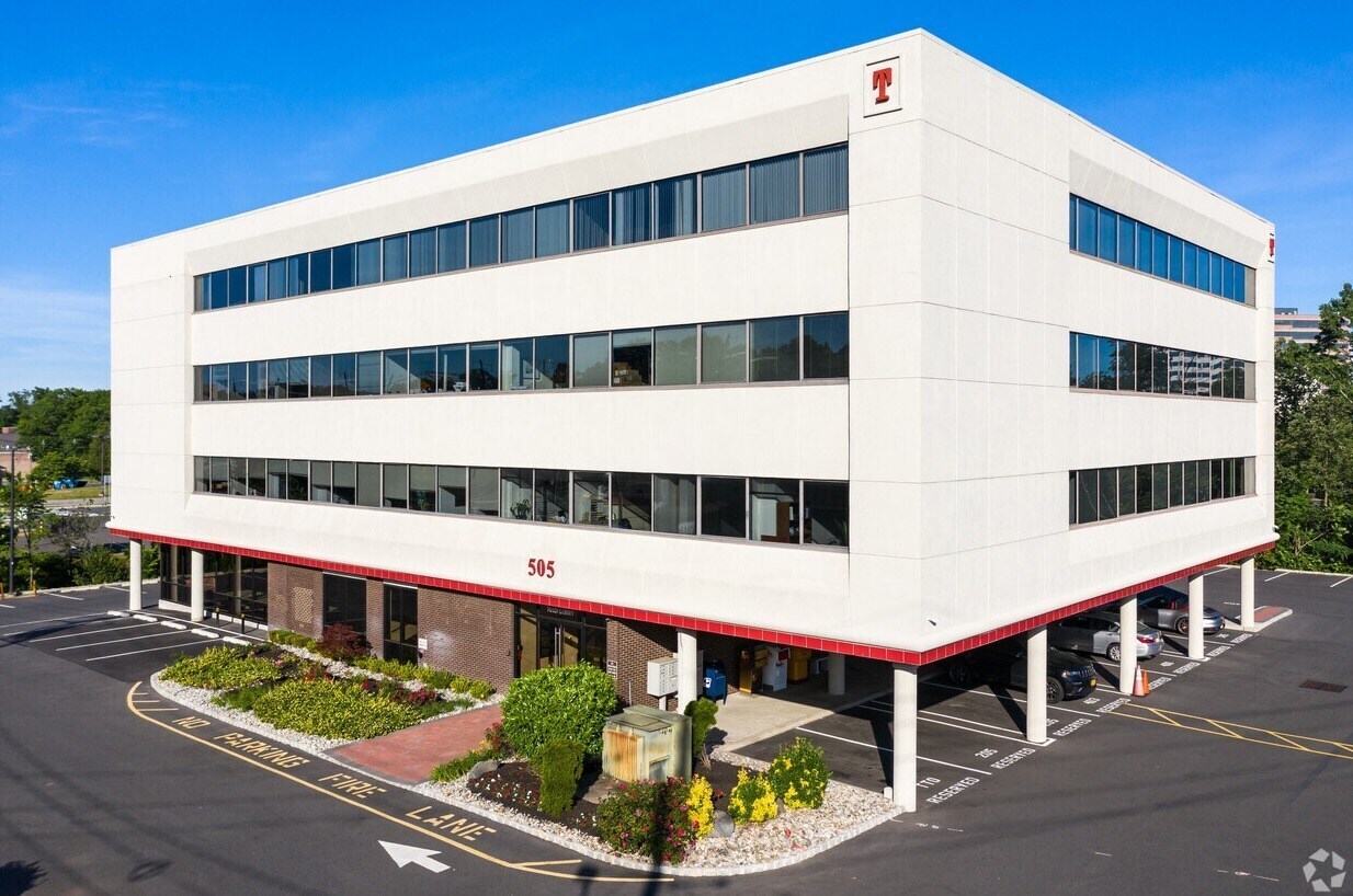 505 Thornall St, Edison, NJ to rent Building Photo- Image 1 of 7