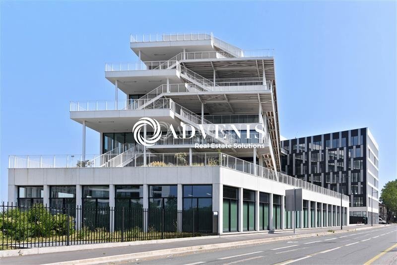 Office in Bobigny to rent - Building Photo - Image 1 of 12