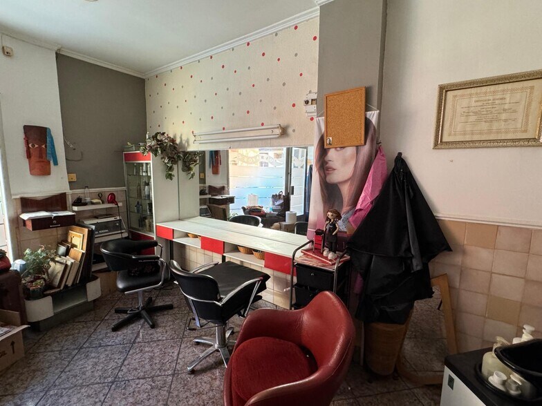 Carrer María Auxiliadora, 13, Algemesí, Valencia to rent - Building Photo - Image 2 of 7