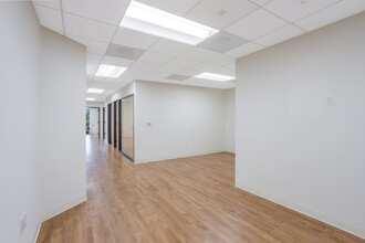 11620 Wilshire Blvd, Los Angeles, CA for rent Interior Photo- Image 1 of 5