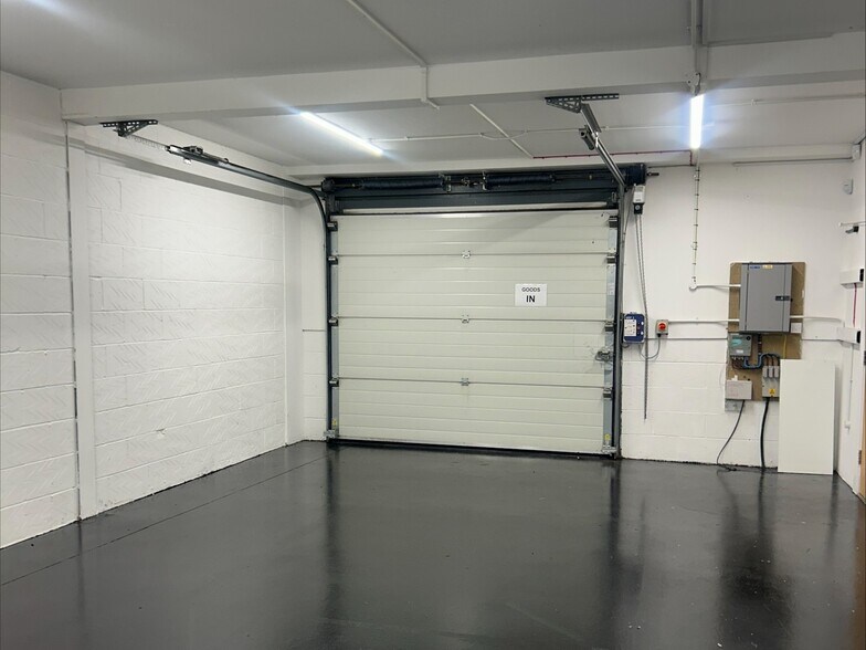 Unit 13C Miners Way, Hersden to rent - Interior Photo - Image 2 of 7