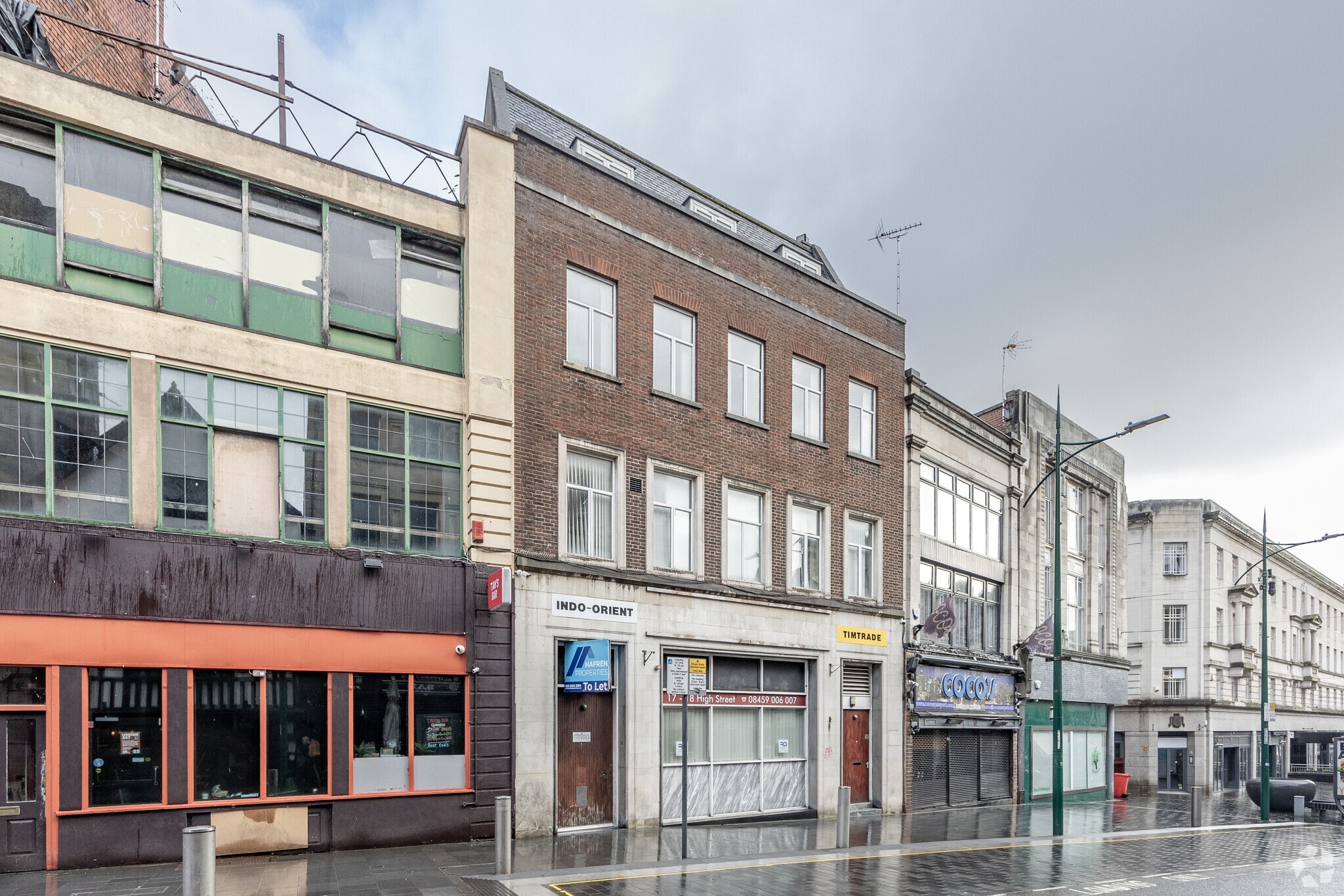 17-18 High St, Newport to rent Primary Photo- Image 1 of 3