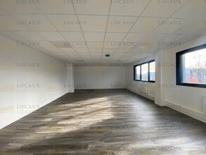 Light Industrial in Cergy to rent Interior Photo- Image 2 of 8