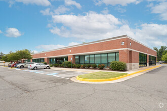 530 Huntmar Park Dr, Herndon, VA for rent Building Photo- Image 1 of 7