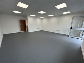 62 Valley Rd, Plymouth to rent Interior Photo- Image 2 of 4