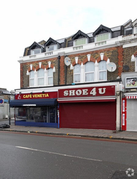401-403 Hoe St, London to rent - Building Photo - Image 2 of 3