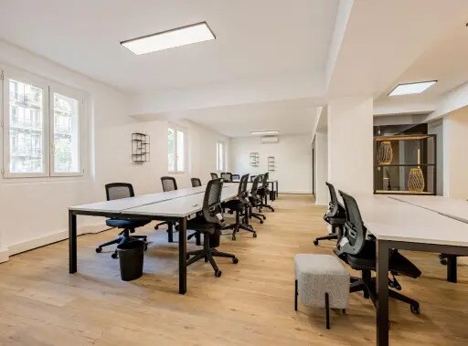 Location Bureaux 136 m² - Photo 1