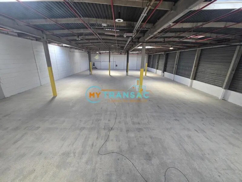 Industrial in Rosny-sous-Bois to rent Interior Photo- Image 1 of 18