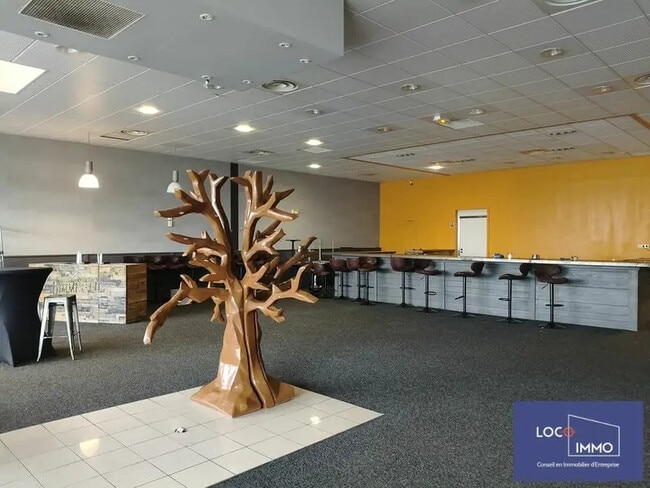 Location Commerce 700 m²