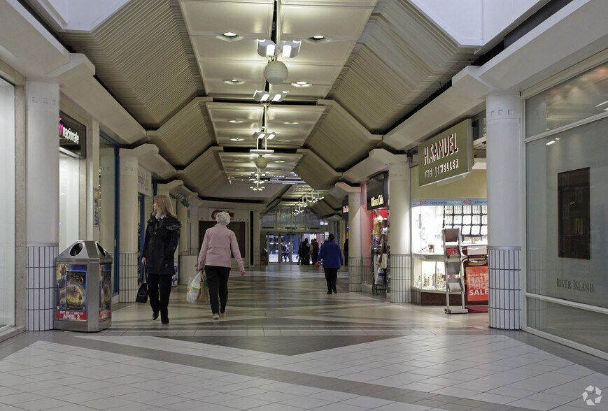 203 High St, Ayr to rent - Building Photo - Image 3 of 5