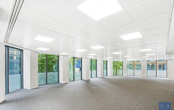 5 Lloyd's Av, London to rent Interior Photo- Image 2 of 2