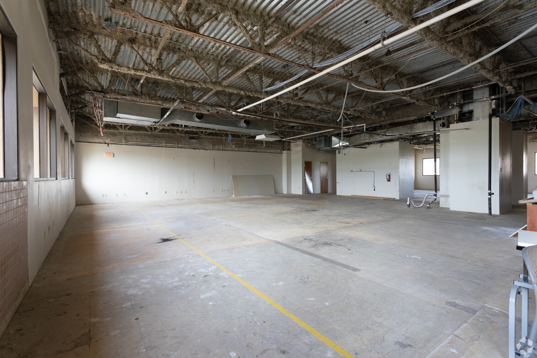 6565 E Carondelet Dr, Tucson, AZ to rent Interior Photo- Image 1 of 3