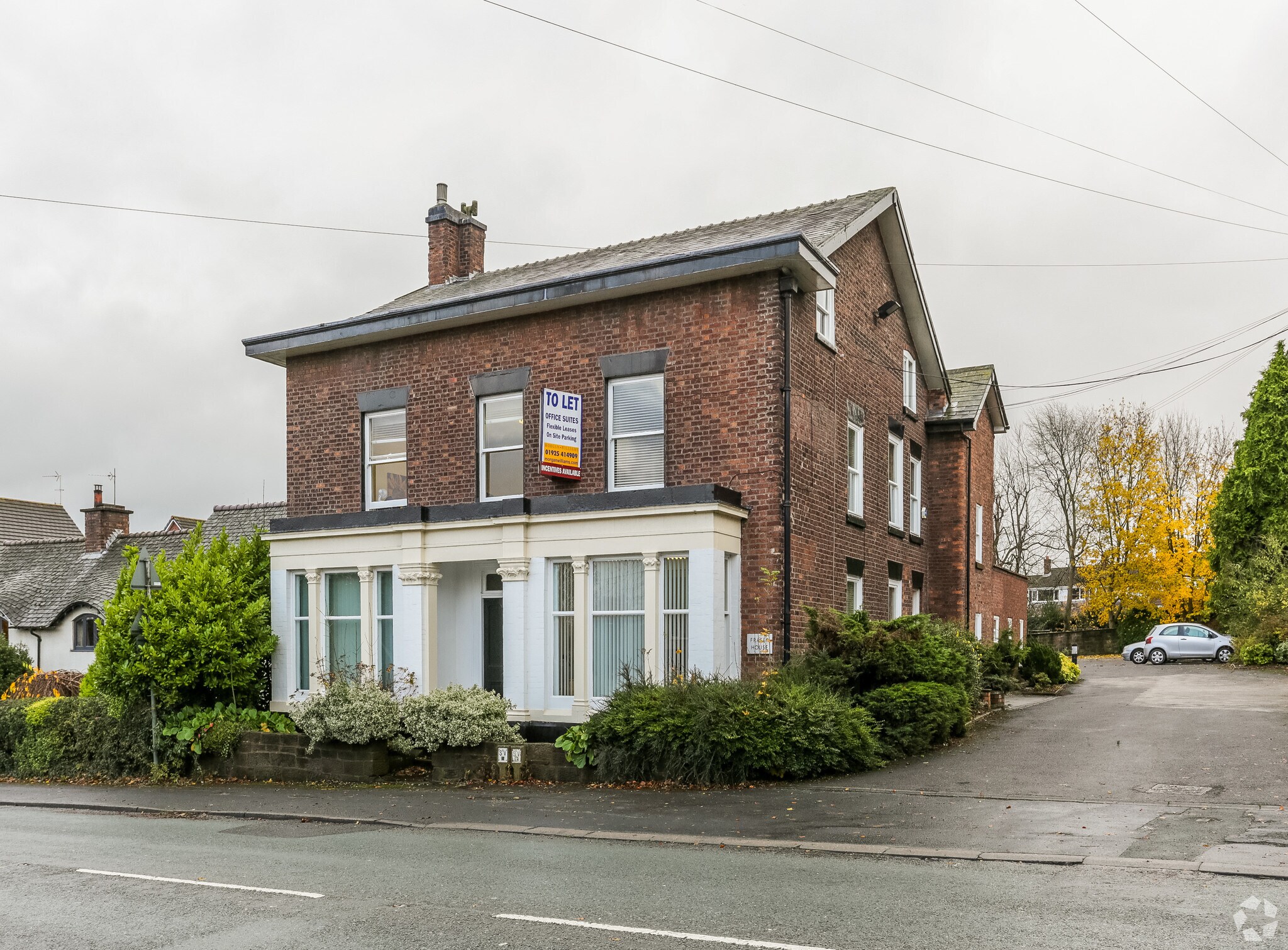 8 Bridge Ln, Frodsham for sale Primary Photo- Image 1 of 1