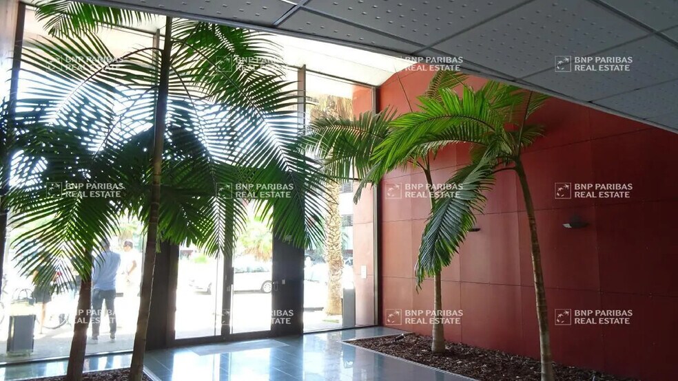 Office in Montpellier to rent - Lobby - Image 2 of 9