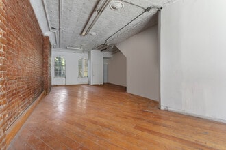 306 Bleecker St, New York, NY to rent Interior Photo- Image 2 of 5