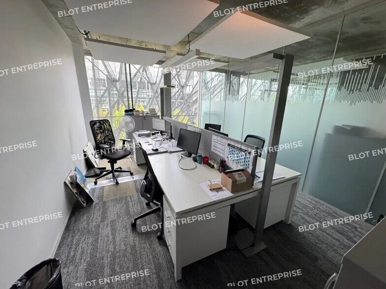 Office in Nantes to rent - Interior Photo - Image 3 of 9