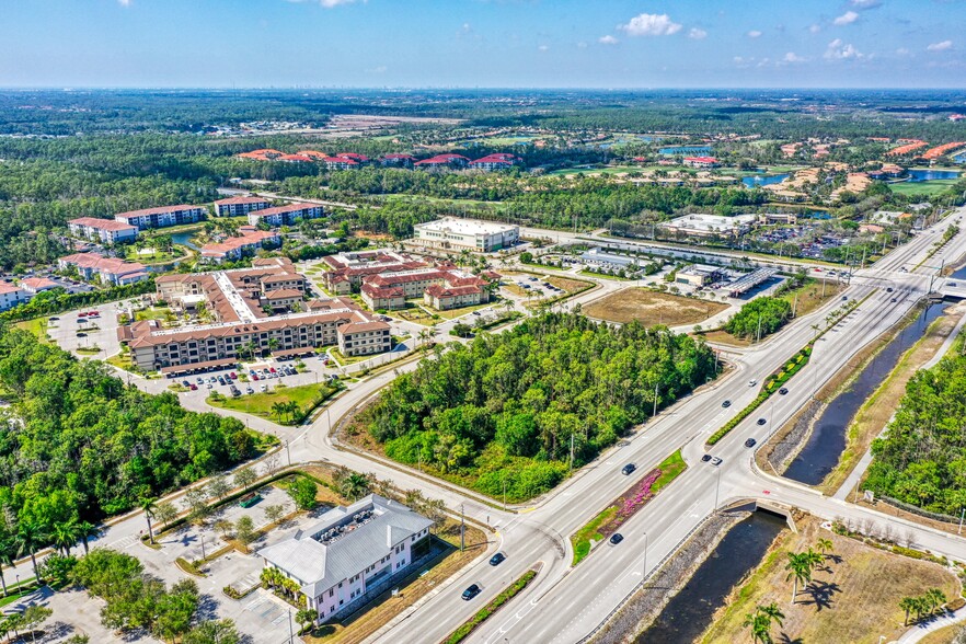 8370 Sierra Meadows Blvd, Naples, FL for sale - Building Photo - Image 3 of 8