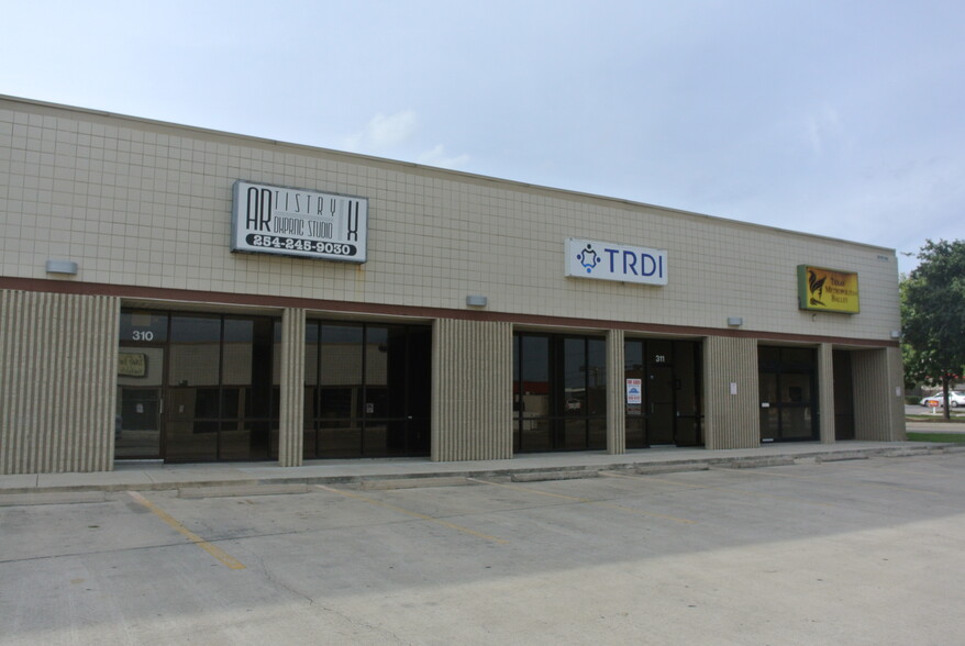 2501 S W S Young Dr, Killeen, TX for rent - Building Photo - Image 3 of 5