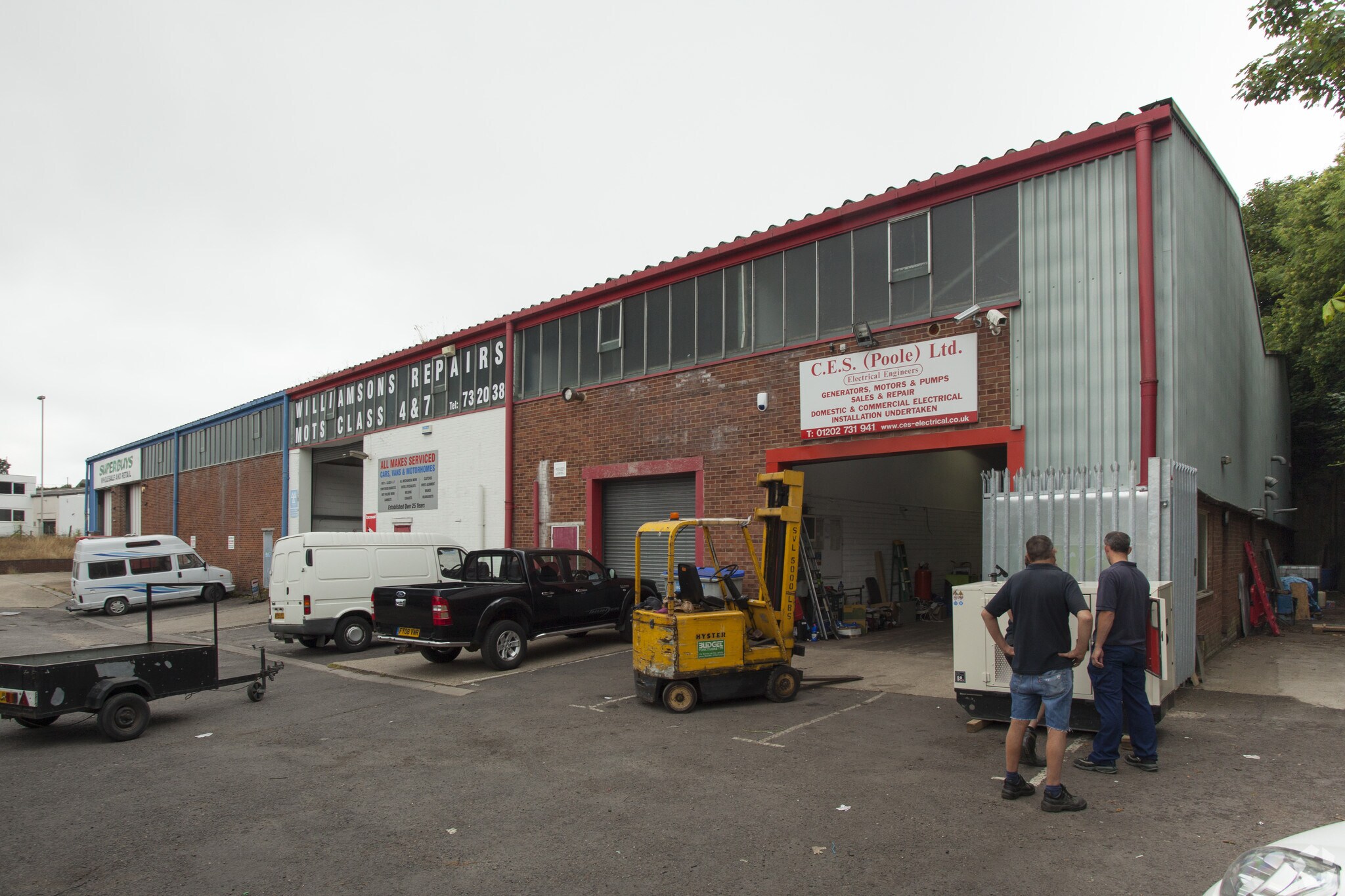 87-87A Ringwood Rd, Poole for sale Primary Photo- Image 1 of 1