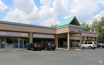 9717-9731 Montgomery Rd, Cincinnati, OH for rent Building Photo- Image 1 of 6