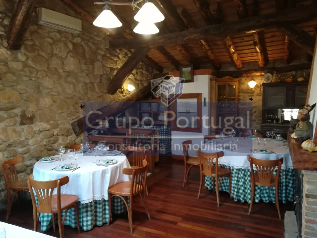 Retail in Alameda del Valle, Madrid to rent Primary Photo- Image 1 of 3