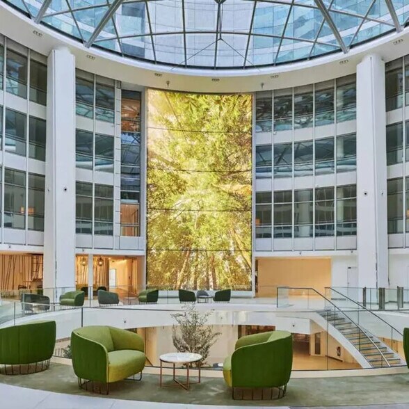 9 Quai Du Président Paul Doumer, Courbevoie to rent - Building Photo - Image 3 of 15