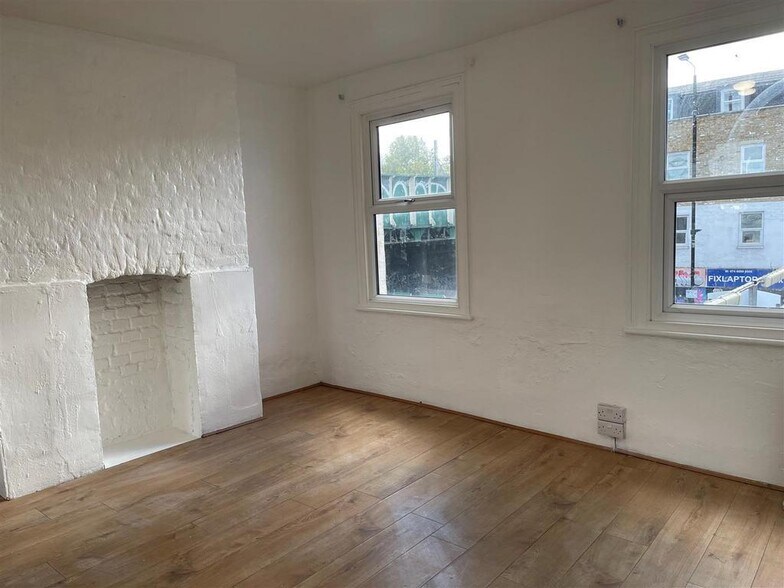 1-3 Hollybush Pl, London for sale - Building Photo - Image 1 of 1