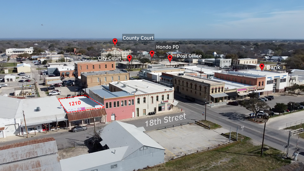 1210 18th St, Hondo, TX for sale - Building Photo - Image 1 of 1