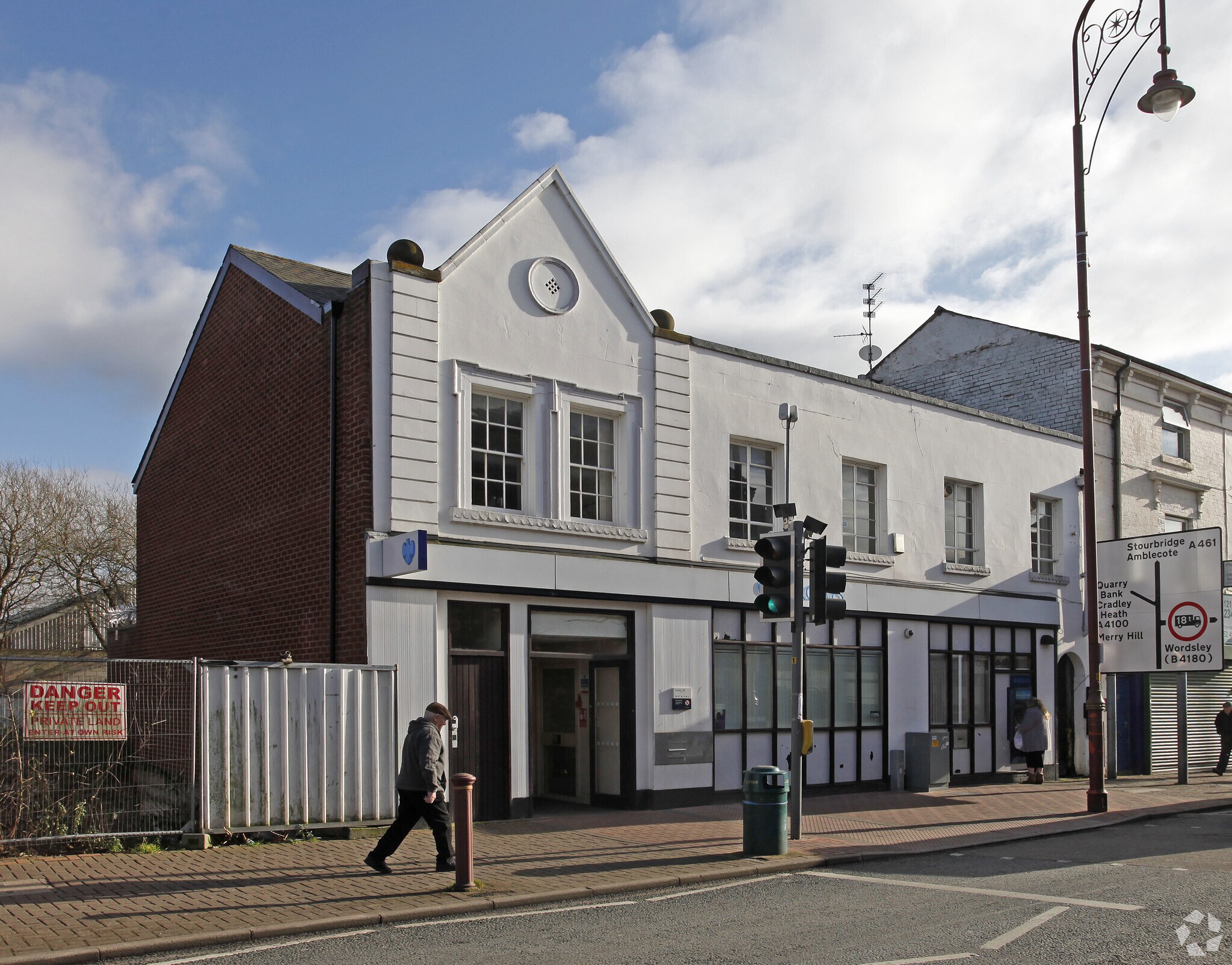 110 High St, Brierley Hill for sale Primary Photo- Image 1 of 1