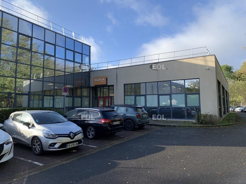 Light Industrial in Villebon-sur-Yvette to rent - Building Photo - Image 2 of 11