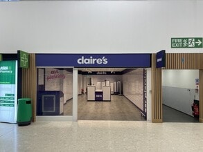 Whitehill Way, Swindon to rent Building Photo- Image 1 of 3