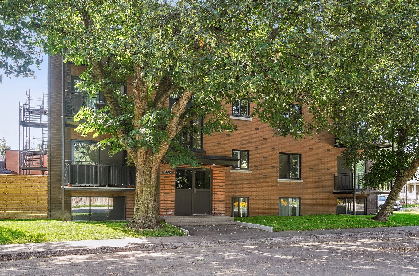 1594 Rue de Biencourt, Montréal, QC H4E 1T2 Residential for Sale