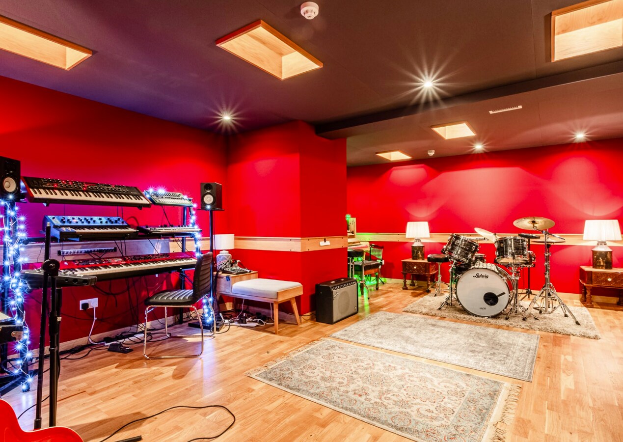 13-15 Dock St, London, LND E1 8JN - Unit C2 - - Interior Photo - Image 1 of 14