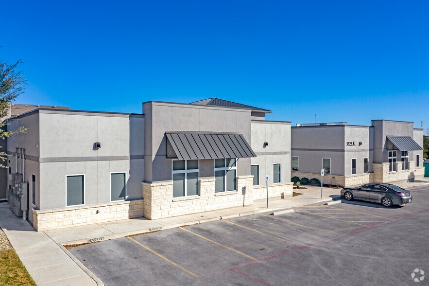 Alamo Ranch Pky & Lone Star Pky, San Antonio 78253 UK