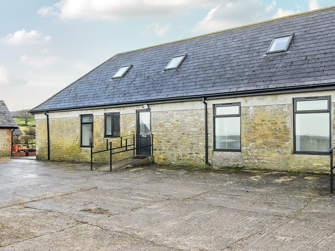 Newlands Farm, Dorchester to rent Primary Photo- Image 1 of 3