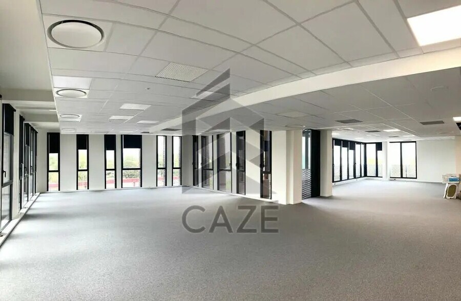 Office in Bordeaux to rent - Building Photo - Image 1 of 5