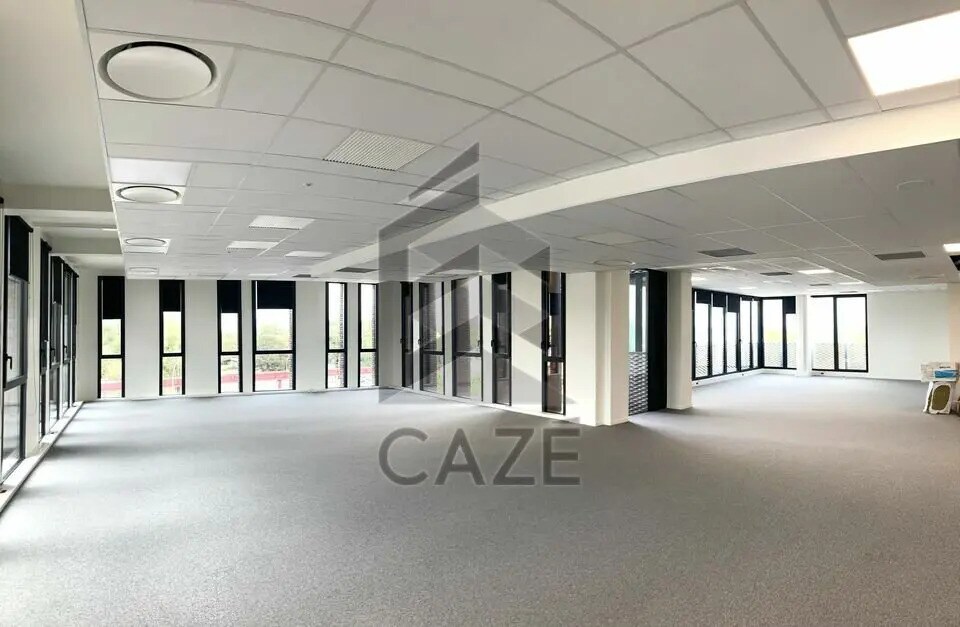 Office in Bordeaux to rent Building Photo- Image 1 of 6