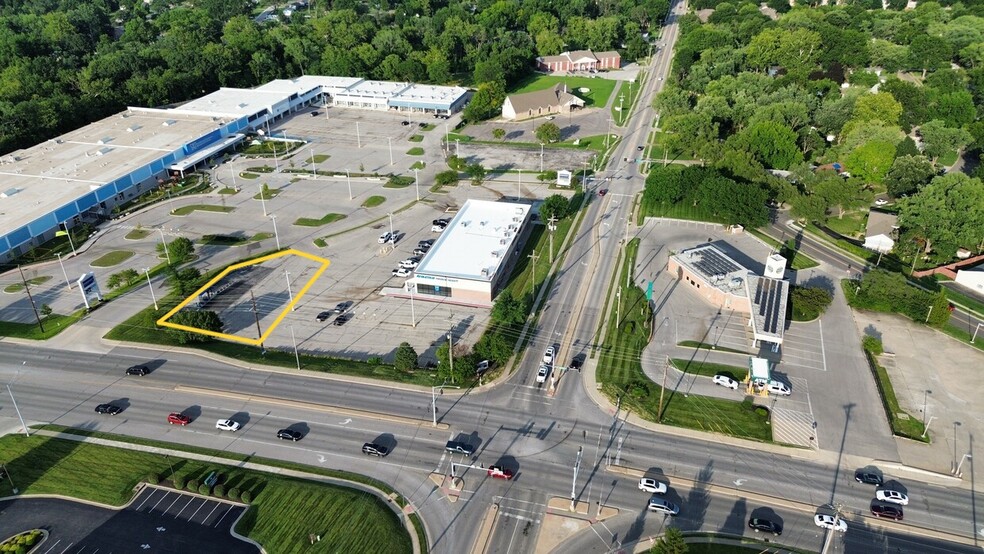 6441 N Prospect Ave, Kansas City, MO for sale - Aerial - Image 2 of 4