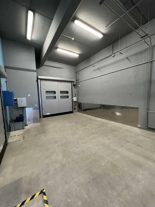 Retail in Ivry-sur-Seine for sale Interior Photo- Image 1 of 5