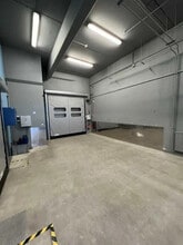 Retail in Ivry-sur-Seine for sale Interior Photo- Image 1 of 5