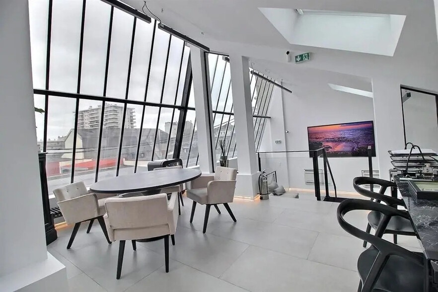 Office in Pantin to rent - Interior Photo - Image 3 of 5