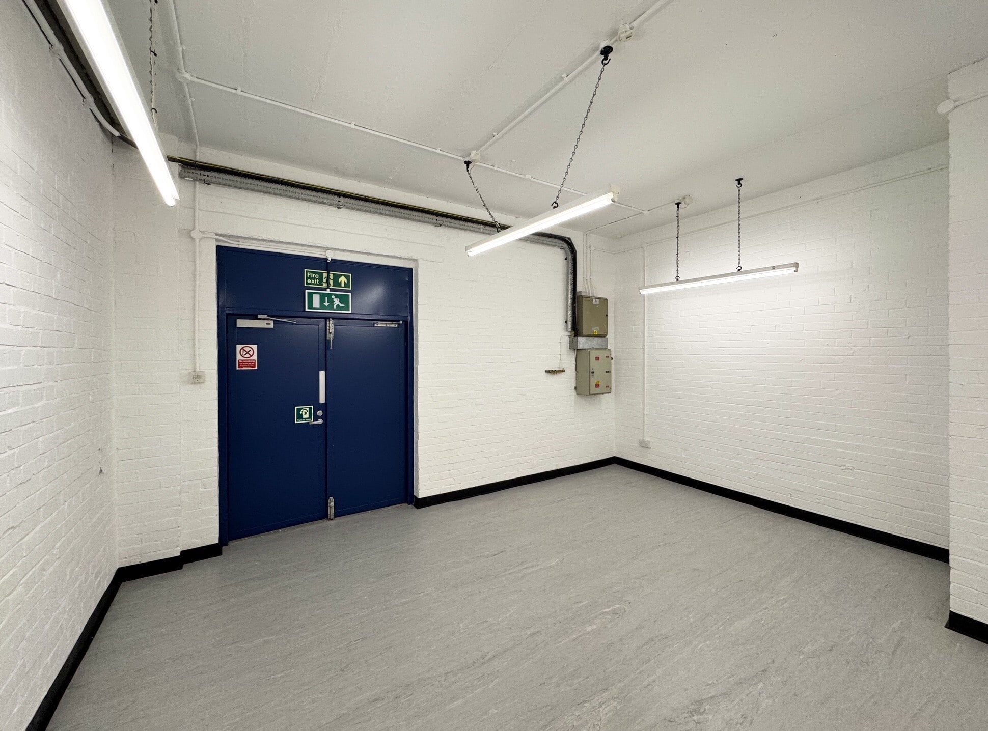 Old Wolverton Rd, Milton Keynes to rent Interior Photo- Image 1 of 3