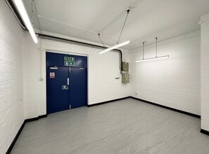 Old Wolverton Rd, Milton Keynes to rent Interior Photo- Image 1 of 3