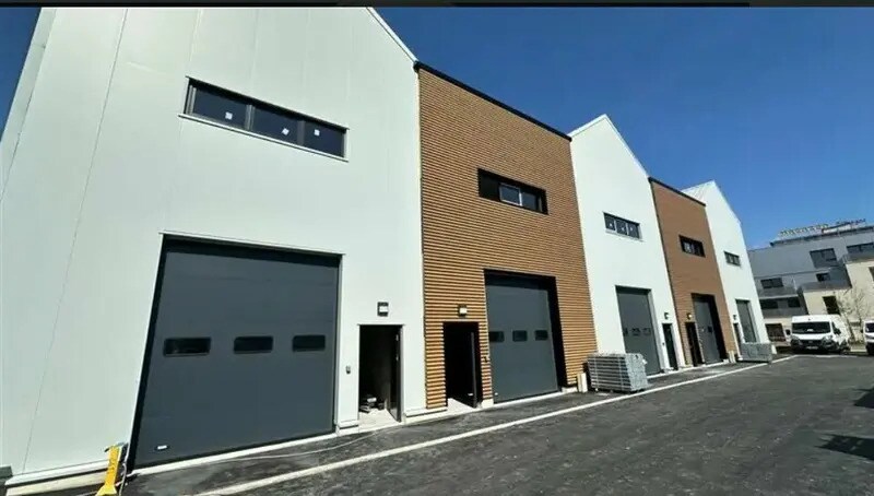 Light Industrial in Bagnolet to rent Building Photo- Image 1 of 5