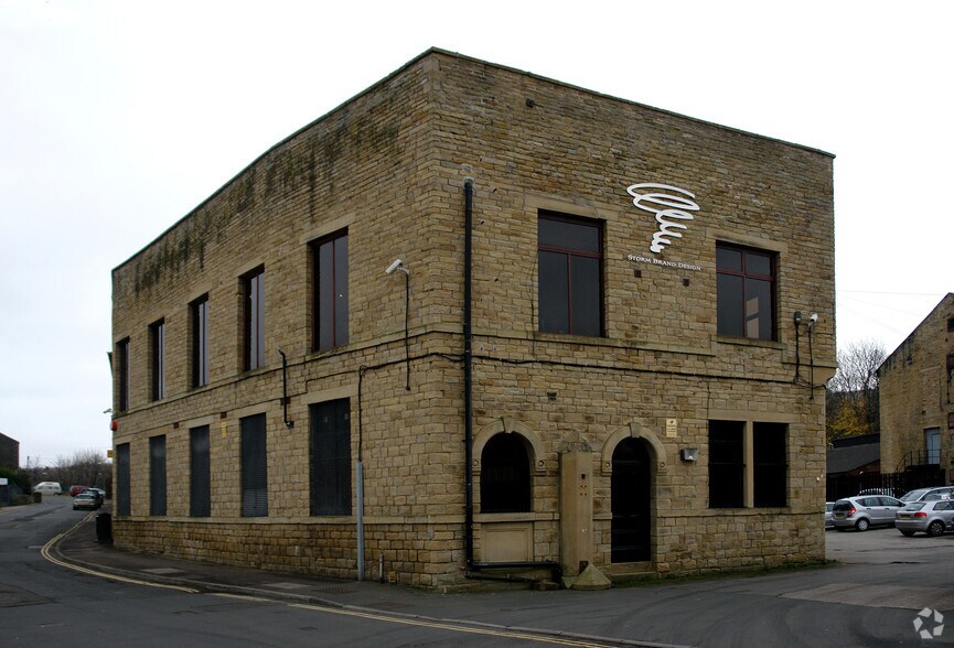 Elland Ln, Elland for sale - Primary Photo - Image 1 of 1