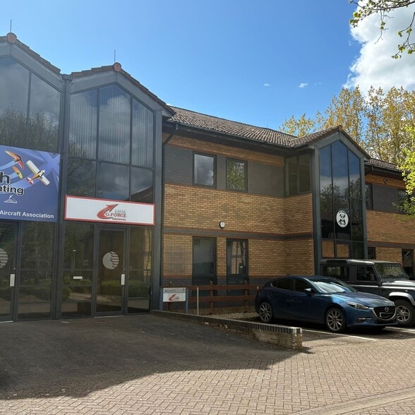 Trinity Way, Adderbury for sale - Building Photo - Image 2 of 15