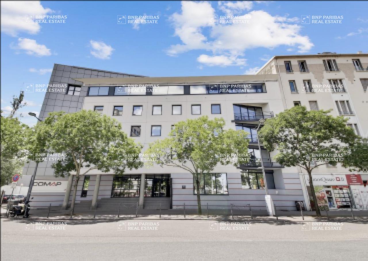 Office in Lyon to rent Building Photo- Image 1 of 60