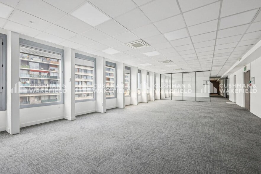 73-77 Rue De Sèvres, Boulogne-Billancourt to rent - Interior Photo - Image 2 of 15